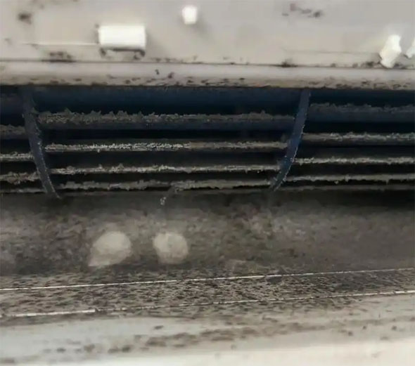 七里河空调吹的风有股烧焦味是怎么回事